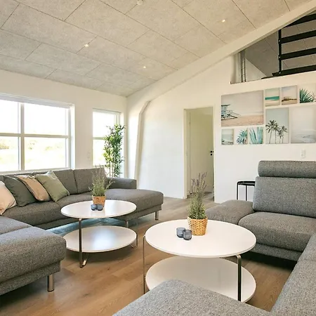 22 Person In Lokken-by Traum Løkken